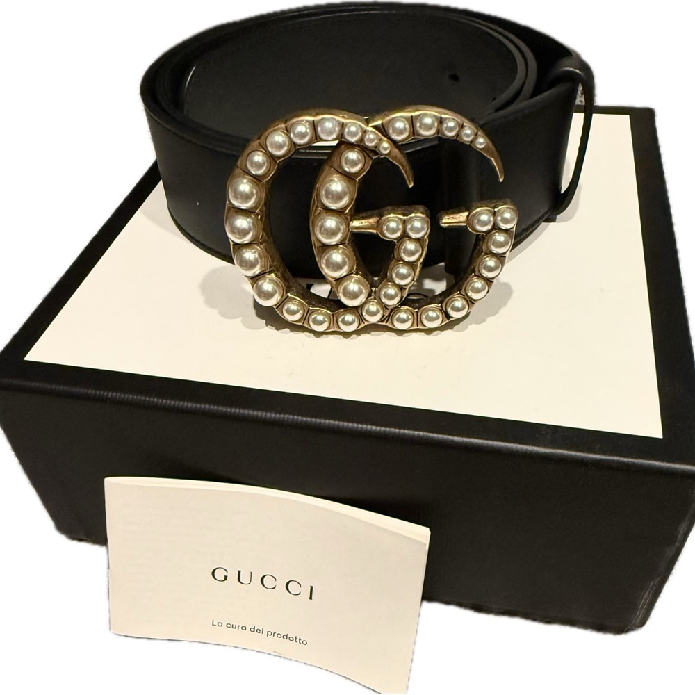 Gucci Black Leather Belt Pearl GG Buckle